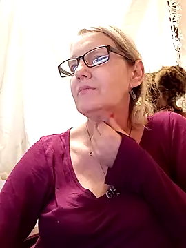 irinamaux online show from February 1, 2025, 7:26 am