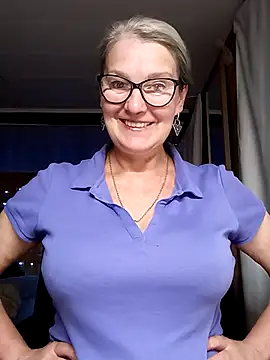 Snapshot of irinamaux chatting on September 18, 2025, 1:51 am irinamaux online show from September 18, 2025, 1:51 am