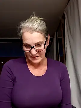 Snapshot of irinamaux chatting on September 26, 2025, 12:36 am irinamaux online show from September 26, 2025, 12:36 am