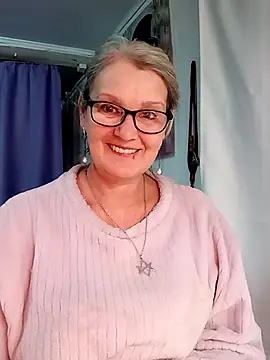 Snapshot of irinamaux chatting on January 17, 2026, 8:23 pm irinamaux online show from January 17, 2026, 8:23 pm