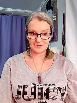 Snapshot of irinamaux chatting on January 18, 2026, 10:41 am irinamaux online show from January 18, 2026, 10:41 am