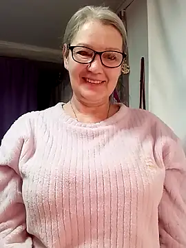 Snapshot of irinamaux chatting on February 10, 2026, 6:06 am irinamaux online show from February 10, 2026, 6:06 am