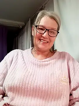 Snapshot of irinamaux chatting on February 11, 2026, 7:02 am irinamaux online show from February 11, 2026, 7:02 am