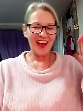 Snapshot of irinamaux chatting on February 14, 2026, 2:36 pm irinamaux online show from February 14, 2026, 2:36 pm