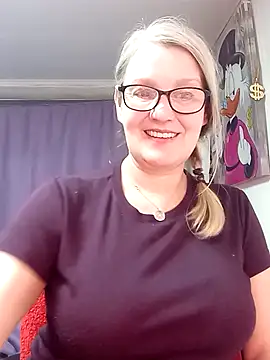 Snapshot of irinamaux chatting on March 1, 2026, 6:32 pm irinamaux online show from March 1, 2026, 6:32 pm