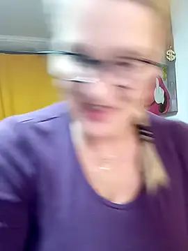 Snapshot of irinamaux chatting on March 14, 2026, 10:59 pm irinamaux online show from March 14, 2026, 10:59 pm