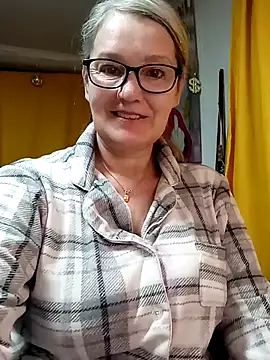 Snapshot of irinamaux chatting on March 20, 2026, 3:55 am irinamaux online show from March 20, 2026, 3:55 am