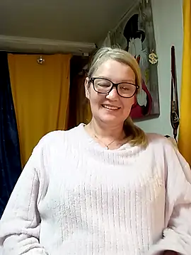 Snapshot of irinamaux chatting on March 25, 2026, 3:56 am irinamaux online show from March 25, 2026, 3:56 am