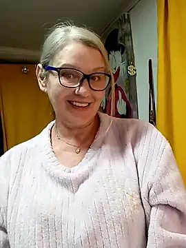 Snapshot of irinamaux chatting on March 28, 2026, 11:59 pm irinamaux online show from March 28, 2026, 11:59 pm