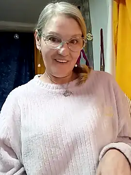 Snapshot of irinamaux chatting on March 31, 2026, 5:41 am irinamaux online show from March 31, 2026, 5:41 am