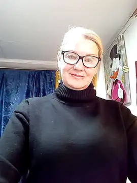 Snapshot of irinamaux chatting on April 1, 2026, 5:19 am irinamaux online show from April 1, 2026, 5:19 am