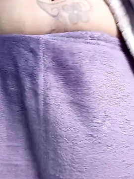 Snapshot of irinamaux chatting on April 6, 2026, 10:00 pm irinamaux online show from April 6, 2026, 10:00 pm