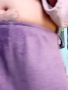 Snapshot of irinamaux chatting on April 7, 2026, 1:22 pm irinamaux online show from April 7, 2026, 1:22 pm