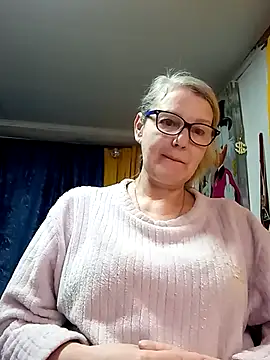 Snapshot of irinamaux chatting on April 8, 2026, 2:44 am irinamaux online show from April 8, 2026, 2:44 am