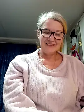 Snapshot of irinamaux chatting on April 8, 2026, 2:50 pm irinamaux online show from April 8, 2026, 2:50 pm