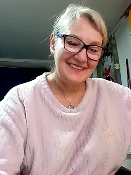 Snapshot of irinamaux chatting on April 14, 2026, 1:55 am irinamaux online show from April 14, 2026, 1:55 am