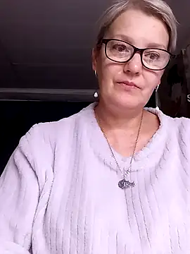 Snapshot of irinamaux chatting on June 26, 2026, 5:23 am irinamaux online show from June 26, 2026, 5:23 am