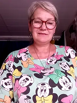 Snapshot of irinamaux chatting on July 17, 2026, 2:45 pm irinamaux online show from July 17, 2026, 2:45 pm