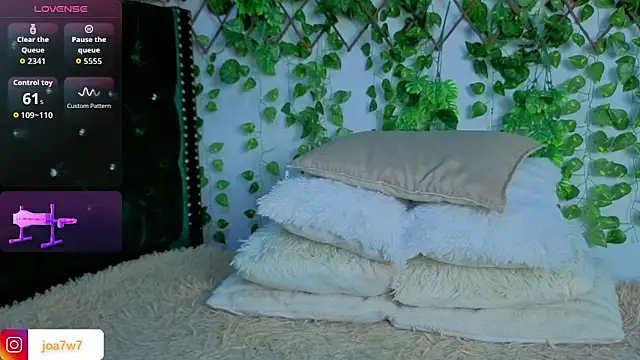 Snapshot of Levii_Ackermann chatting on September 19, 2025, 2:07 pm Levii Ackermann online show from September 19, 2025, 2:07 pm