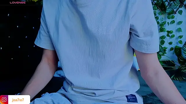 Snapshot of Levii_Ackermann chatting on September 30, 2025, 2:44 pm Levii Ackermann online show from September 30, 2025, 2:44 pm