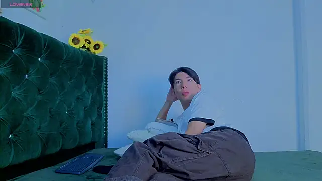 Levii Ackermann online show from March 16, 2026, 2:21 pm