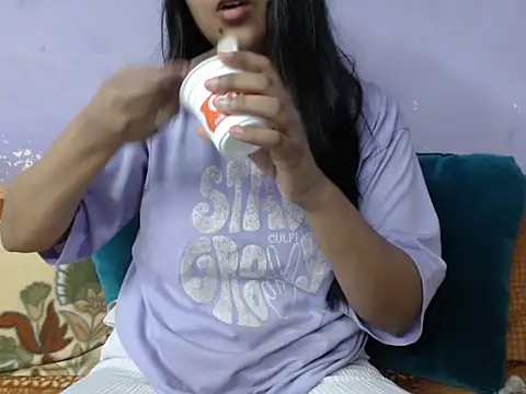 Freya nia online show from November 27, 2025, 2:52 pm