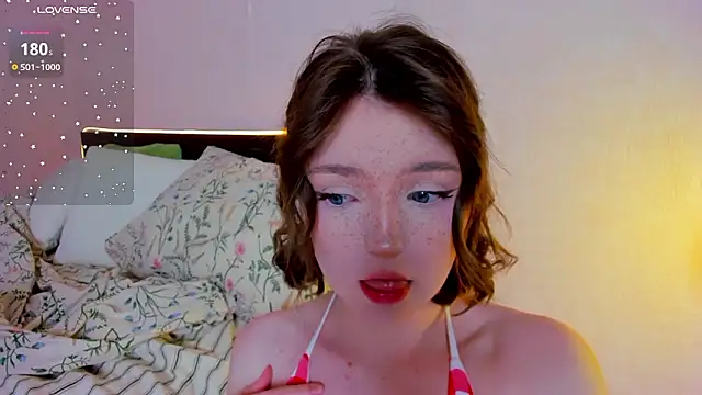 Snapshot of lexxxxxxi chatting on February 25, 2026, 6:17 pm lexxxxxxi online show from February 25, 2026, 6:17 pm