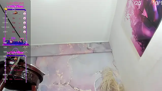 VALERIAQUEENTS online show from October 10, 2025, 1:10 pm