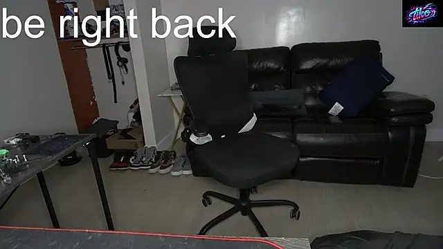 Zander823 online show from April 5, 2026, 6:10 am