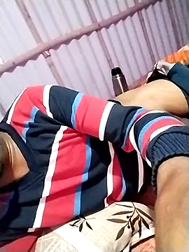 Snapshot of ErRakesh1 chatting on November 11, 2025, 10:32 pm ErRakesh1 online show from November 11, 2025, 10:32 pm