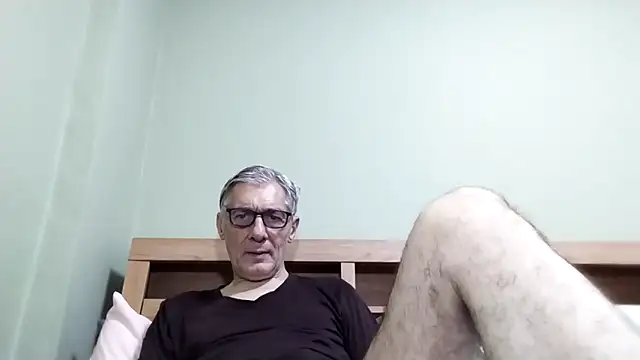 BIGUNCUTHARDCOCK online show from October 2, 2025, 5:03 am