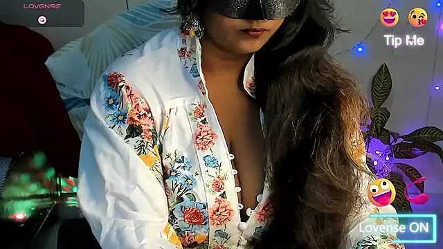 Snapshot of Love_Winss chatting on October 2, 2025, 5:14 am Love Winss online show from October 2, 2025, 5:14 am