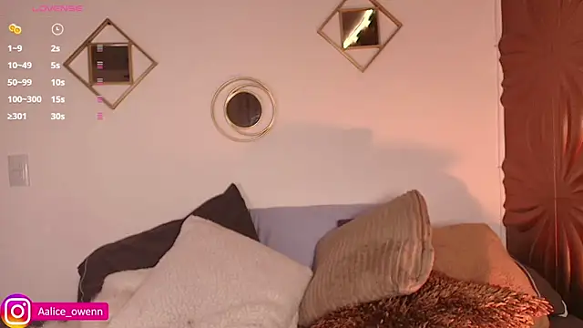 Snapshot of Aliceowenn chatting on January 26, 2025, 11:08 pm Aliceowenn online show from January 26, 2025, 11:08 pm