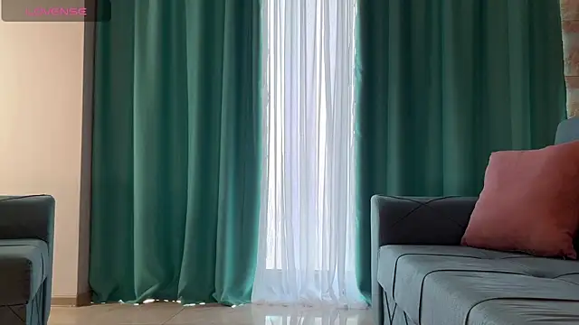 Snapshot of UrGoddessJenny chatting on September 24, 2025, 12:19 pm UrGoddessJenny online show from September 24, 2025, 12:19 pm