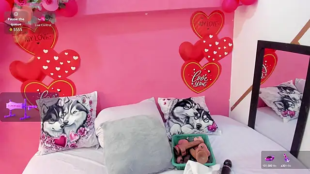 Snapshot of charlotte-11 chatting on September 21, 2025, 1:35 pm charlotte-11 online show from September 21, 2025, 1:35 pm