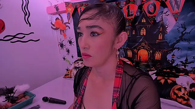 Snapshot of charlotte-11 chatting on October 24, 2025, 3:08 pm charlotte-11 online show from October 24, 2025, 3:08 pm