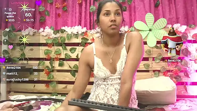 Snapshot of Elsa_Parisi chatting on January 4, 2025, 6:40 pm Elsa Parisi online show from January 4, 2025, 6:40 pm