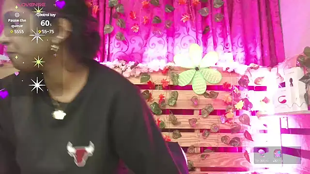 Snapshot of Elsa_Parisi chatting on January 8, 2025, 2:25 pm Elsa Parisi online show from January 8, 2025, 2:25 pm