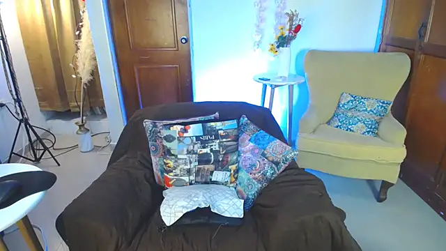 blackandwhite 2 online show from March 23, 2026, 10:19 am