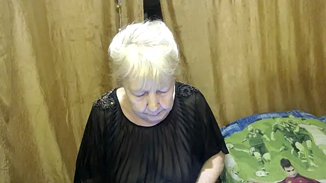 Snapshot of _Estelitta_5 chatting on February 8, 2025, 7:37 am Estelitta 5 online show from February 8, 2025, 7:37 am