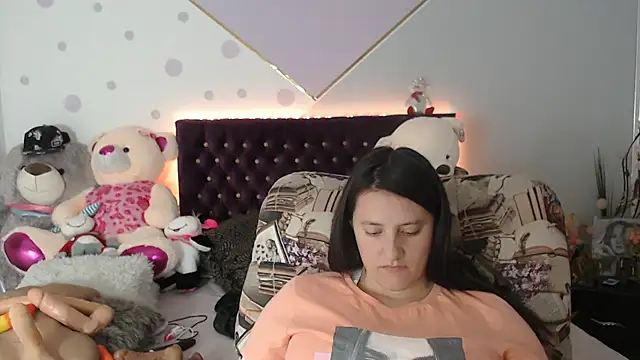 Lorenahot 06 online show from March 3, 2025, 9:26 pm