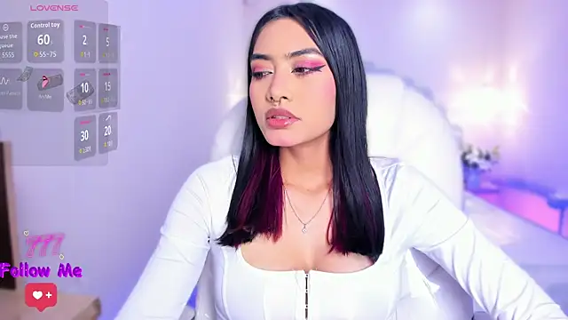 Snapshot of AzuraKindong chatting on June 19, 2026, 7:28 pm AzuraKindong online show from June 19, 2026, 7:28 pm