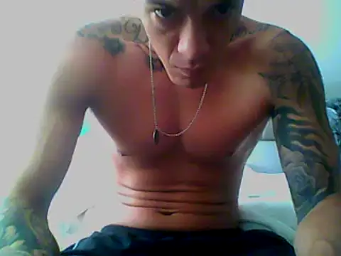 Snapshot of Skater29xx2 chatting on December 13, 2024, 5:32 pm Skater29xx2 online show from December 13, 2024, 5:32 pm