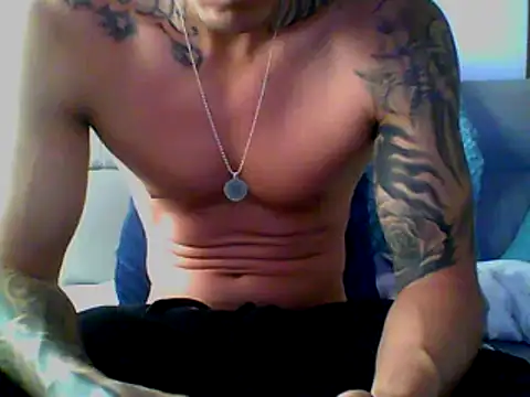 Snapshot of Skater29xx2 chatting on February 12, 2025, 6:40 pm Skater29xx2 online show from February 12, 2025, 6:40 pm