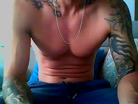 Snapshot of Skater29xx2 chatting on March 10, 2025, 5:18 pm Skater29xx2 online show from March 10, 2025, 5:18 pm