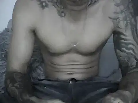 Snapshot of Skater29xx2 chatting on March 17, 2025, 10:38 pm Skater29xx2 online show from March 17, 2025, 10:38 pm