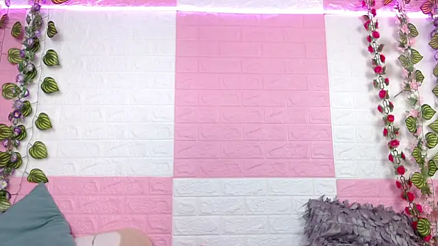 Snapshot of AnyaFloyd69 chatting on February 22, 2025, 8:42 pm AnyaFloyd69 online show from February 22, 2025, 8:42 pm