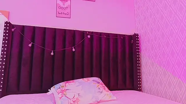 Snapshot of cattaleeyaa chatting on October 5, 2025, 12:25 pm cattaleeyaa online show from October 5, 2025, 12:25 pm