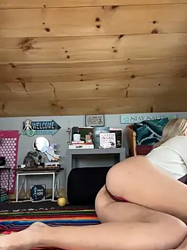 Snapshot of DanaeJustine chatting on September 23, 2025, 8:12 pm DanaeJustine online show from September 23, 2025, 8:12 pm