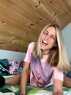 Snapshot of DanaeJustine chatting on September 25, 2025, 3:38 pm DanaeJustine online show from September 25, 2025, 3:38 pm